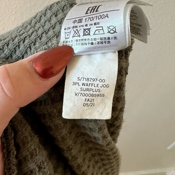 gap maternity waffle knit joggers - Picture 10 of 10